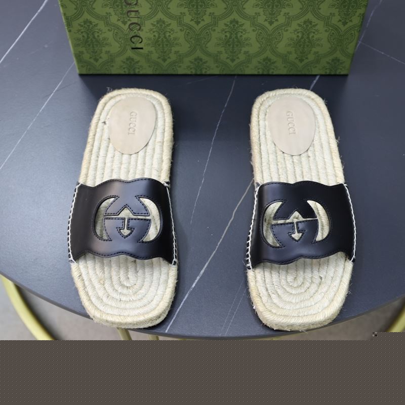 G*u*i slippers